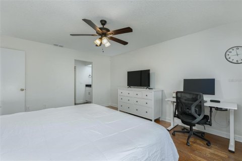 Condo in Winter Park, Florida, 2 bedrooms № 2100163 - photo 28