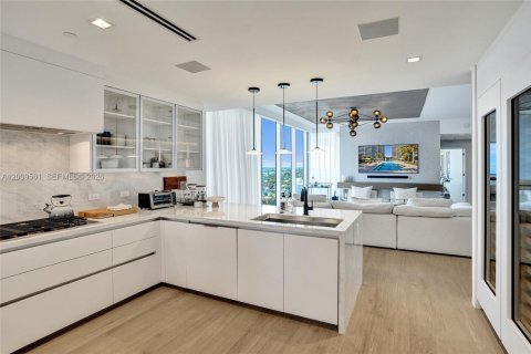 Condo in Fort Lauderdale, Florida, 3 bedrooms № 2075332 - photo 20