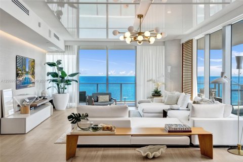 Condo in Fort Lauderdale, Florida, 3 bedrooms № 2075332 - photo 25