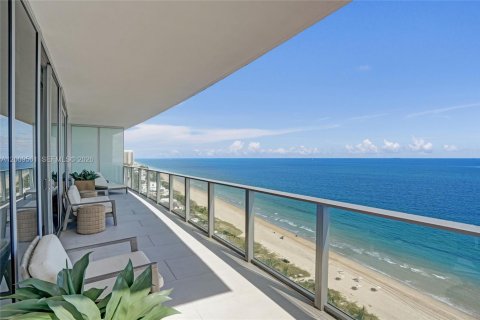 Condo in Fort Lauderdale, Florida, 3 bedrooms № 2075332