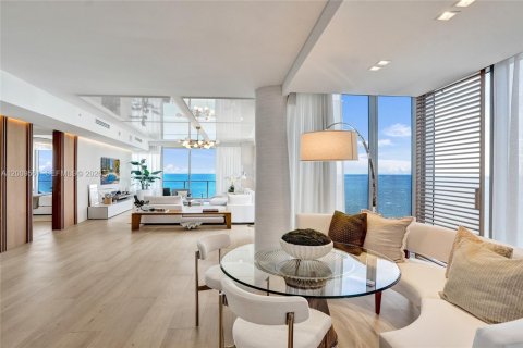 Condo in Fort Lauderdale, Florida, 3 bedrooms № 2075332 - photo 15
