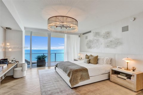 Condo in Fort Lauderdale, Florida, 3 bedrooms № 2075332 - photo 29