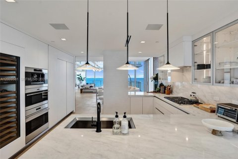 Condo in Fort Lauderdale, Florida, 3 bedrooms № 2075332 - photo 21