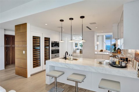 Condo in Fort Lauderdale, Florida, 3 bedrooms № 2075332 - photo 19