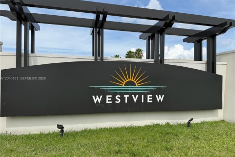 House in Miami, Florida 4 bedrooms, 184.23 sq.m. № 2086447