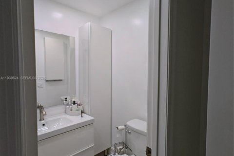 Купить кондоминиум в Авентура, Флорида 1 спальня, 71.16м2, № 1999706 - фото 2
