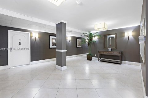 Copropriété à vendre à North Miami, Floride: 2 chambres, 101.82 m2 № 2090691 - photo 19