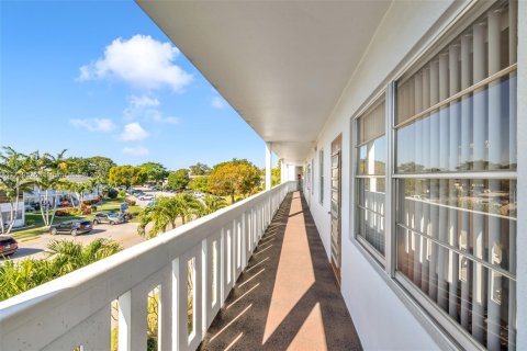 Copropriété à vendre à Deerfield Beach, Floride: 2 chambres, 79.9 m2 № 1958087 - photo 9