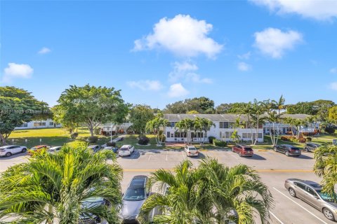 Copropriété à vendre à Deerfield Beach, Floride: 2 chambres, 79.9 m2 № 1958087 - photo 11
