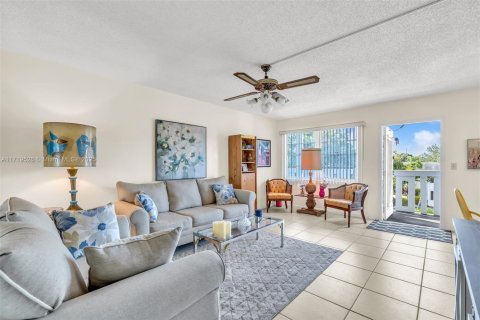 Copropriété à vendre à Deerfield Beach, Floride: 2 chambres, 79.9 m2 № 1958087 - photo 14
