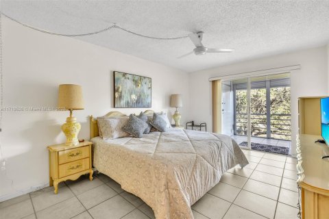 Copropriété à vendre à Deerfield Beach, Floride: 2 chambres, 79.9 m2 № 1958087 - photo 23