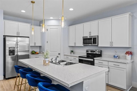 Casa en venta en Auburndale, Florida, 4 dormitorios, 181.44 m2 № 1909913 - foto 6