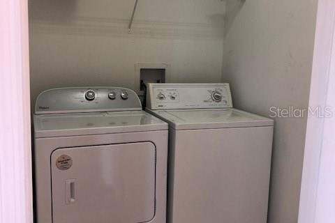 Снять в аренду таунхаус в Орландо, Флорида 5 комнат, 113.99м2, № 2217053 - фото 14