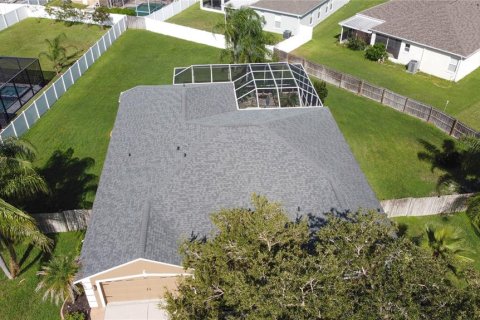 House in Land O' Lakes, Florida 4 bedrooms, 230.03 sq.m. № 2204110 - photo 6