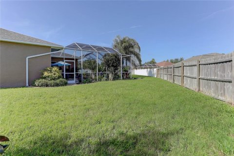 House in Land O' Lakes, Florida 4 bedrooms, 230.03 sq.m. № 2204110 - photo 7