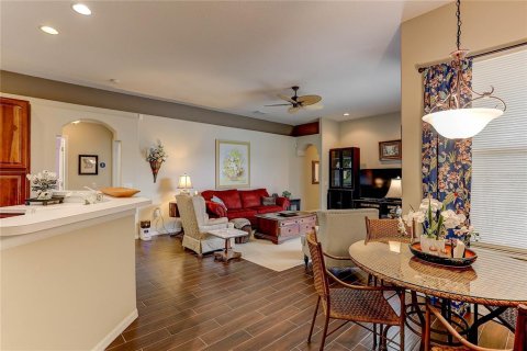 House in Land O' Lakes, Florida 4 bedrooms, 230.03 sq.m. № 2204110 - photo 23