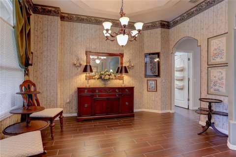 House in Land O' Lakes, Florida 4 bedrooms, 230.03 sq.m. № 2204110 - photo 16