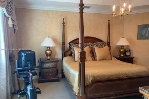 Villa ou maison à vendre à Miami, Floride: 4 chambres, 225.38 m2 № 1696745 - photo 29