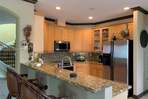 Villa ou maison à vendre à Miami, Floride: 4 chambres, 225.38 m2 № 1696745 - photo 6