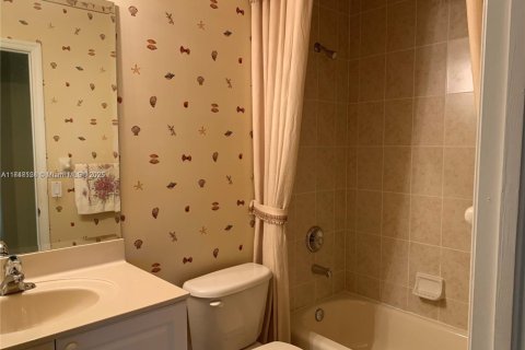 Villa ou maison à vendre à Miami, Floride: 4 chambres, 225.38 m2 № 1696745 - photo 27
