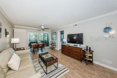Condo in Saint Petersburg, Florida, 2 bedrooms  № 1086428 - photo 6