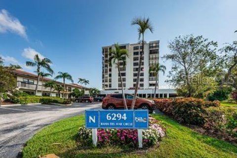 Condo in Saint Petersburg, Florida, 2 bedrooms  № 1086428 - photo 2