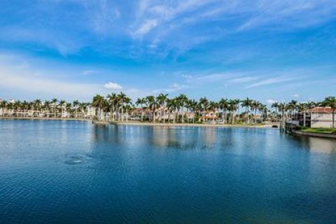 Condo in Saint Petersburg, Florida, 2 bedrooms  № 1086428 - photo 27