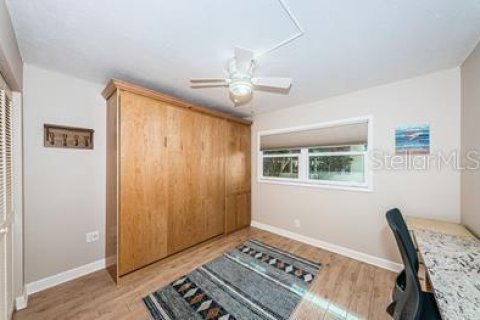 Condo in Saint Petersburg, Florida, 2 bedrooms  № 1086428 - photo 14