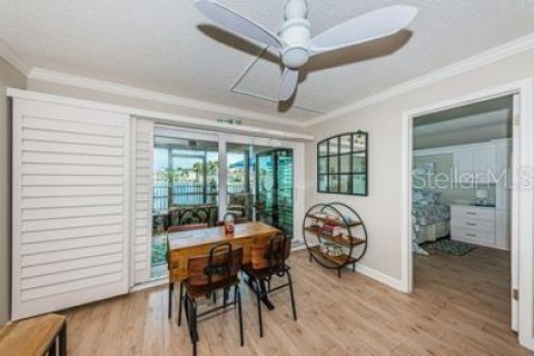 Condo in Saint Petersburg, Florida, 2 bedrooms  № 1086428 - photo 10