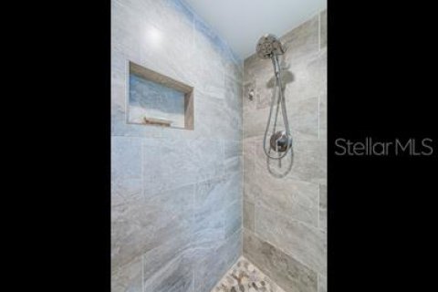 Condo in Saint Petersburg, Florida, 2 bedrooms  № 1086428 - photo 20