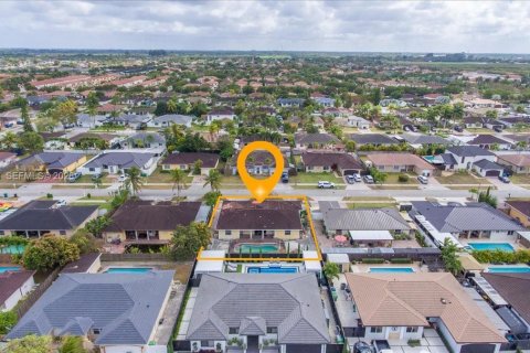 Купить виллу или дом в Майами, Флорида 1 комната, 208.94м2, № 2048819 - фото 26