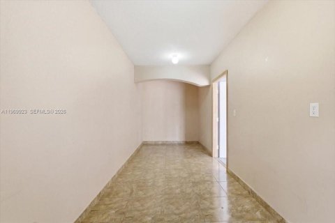 Купить виллу или дом в Майами, Флорида 1 комната, 208.94м2, № 2048819 - фото 23