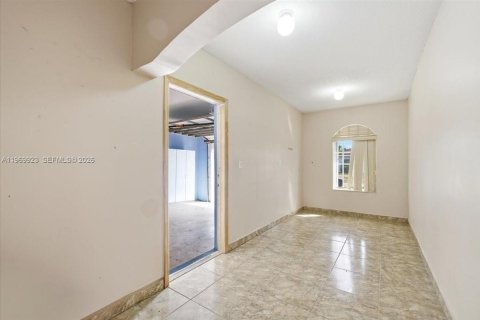 Купить виллу или дом в Майами, Флорида 1 комната, 208.94м2, № 2048819 - фото 22