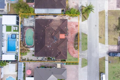Купить виллу или дом в Майами, Флорида 1 комната, 208.94м2, № 2048819 - фото 25