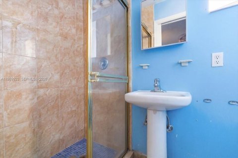 Купить виллу или дом в Майами, Флорида 1 комната, 208.94м2, № 2048819 - фото 15