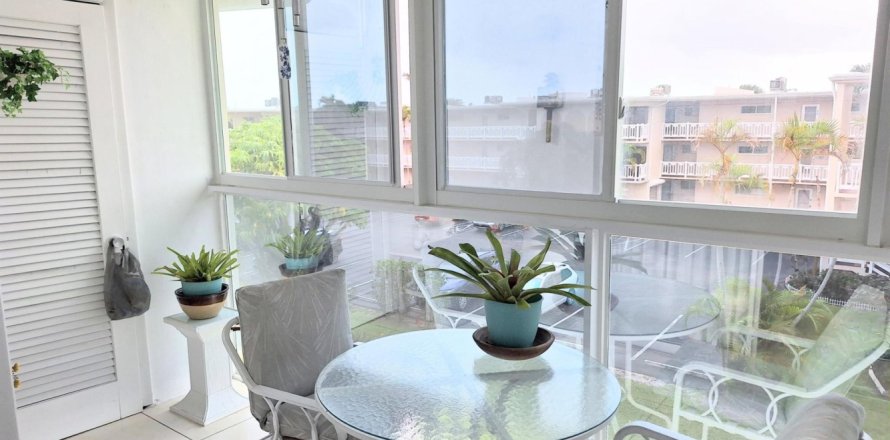 Condo in Lake Worth, Florida, 2 bedrooms  № 965835