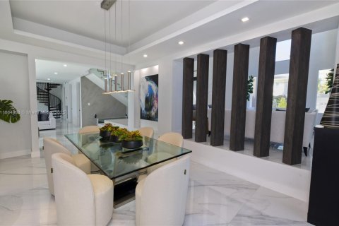 Купить виллу или дом в Норт-Майами-Бич, Флорида 6 спален, 443.42м2, № 1957683 - фото 15