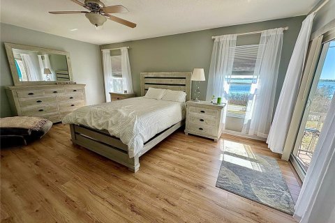 House in Winter Haven, Florida 3 bedrooms, 142.98 sq.m. № 2213147 - photo 7