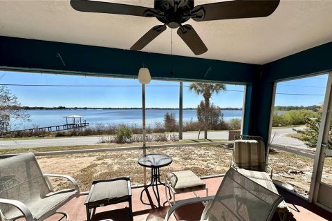 House in Winter Haven, Florida 3 bedrooms, 142.98 sq.m. № 2213147 - photo 20