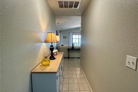 House in Winter Haven, Florida 3 bedrooms, 142.98 sq.m. № 2213147 - photo 17