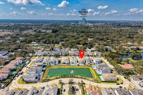 Villa ou maison à louer à Hollywood, Floride: 5 chambres № 2040924 - photo 7