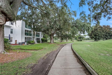 Copropriété à vendre à Orlando, Floride: 2 chambres, 90.77 m2 № 2410346 - photo 22