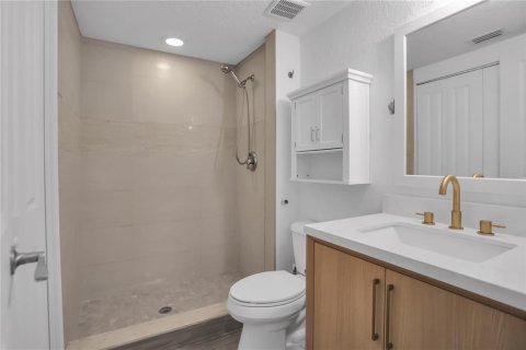 Copropriété à vendre à Orlando, Floride: 2 chambres, 90.77 m2 № 2410346 - photo 13