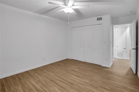 Copropriété à vendre à Orlando, Floride: 2 chambres, 90.77 m2 № 2410346 - photo 16