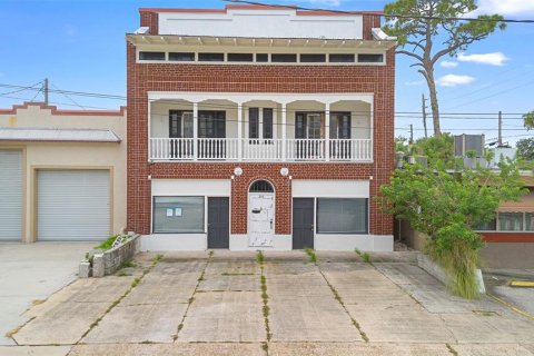 Propiedad comercial en venta en New Smyrna Beach, Florida, 410.81 m2 № 1878055 - foto 1