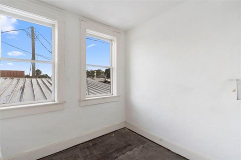 Propiedad comercial en venta en New Smyrna Beach, Florida, 410.81 m2 № 1878055 - foto 27