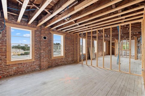 Propiedad comercial en venta en New Smyrna Beach, Florida, 410.81 m2 № 1878055 - foto 10