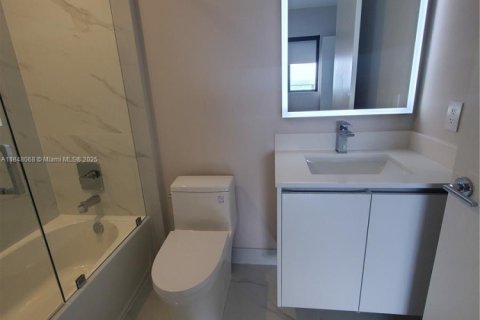 Condo in Miami, Florida, 3 bedrooms № 1957535 - photo 15
