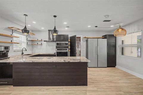 Купить виллу или дом в Клируотер, Флорида 6 комнат, 112.32м2, № 2354939 - фото 21