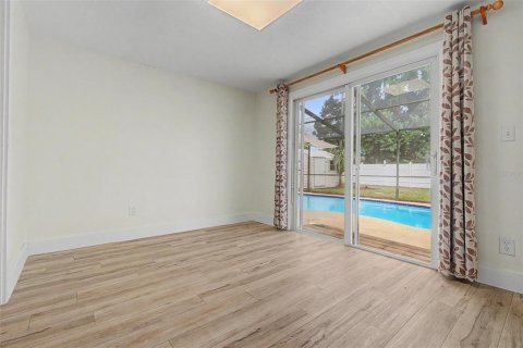Купить виллу или дом в Клируотер, Флорида 6 комнат, 112.32м2, № 2354939 - фото 12